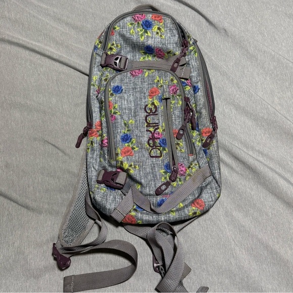 Dakine 8L Bladder Backpack - Picture 1 of 6